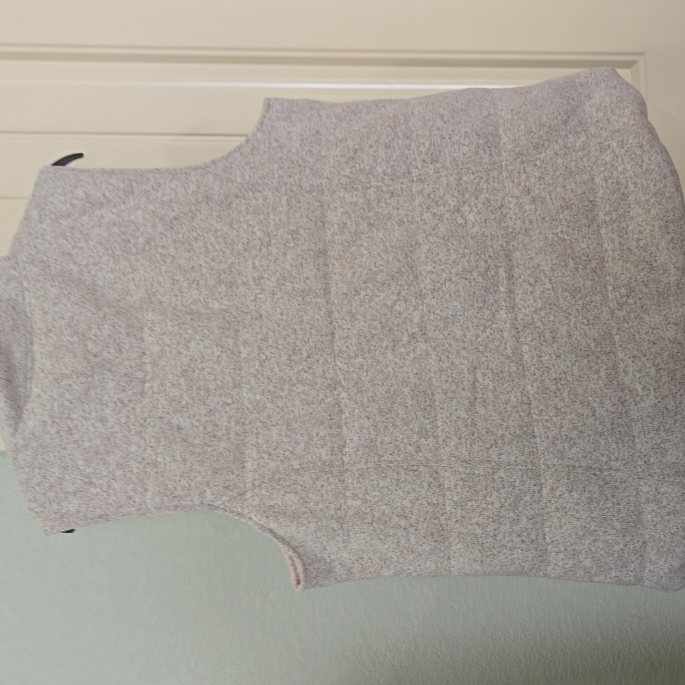 Vest With Orange Paw - Picture 5 of 5
